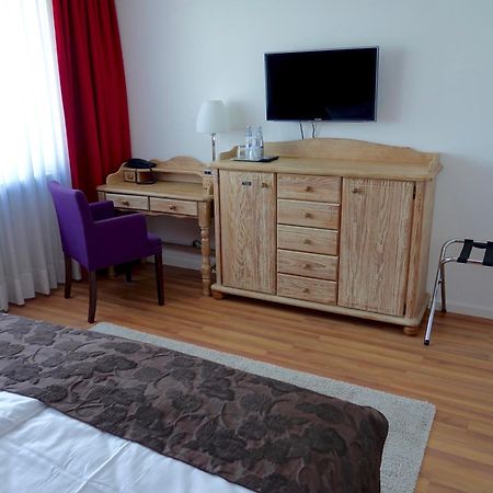 לנגנפלד Stadthotel Langenfeld מראה חיצוני תמונה