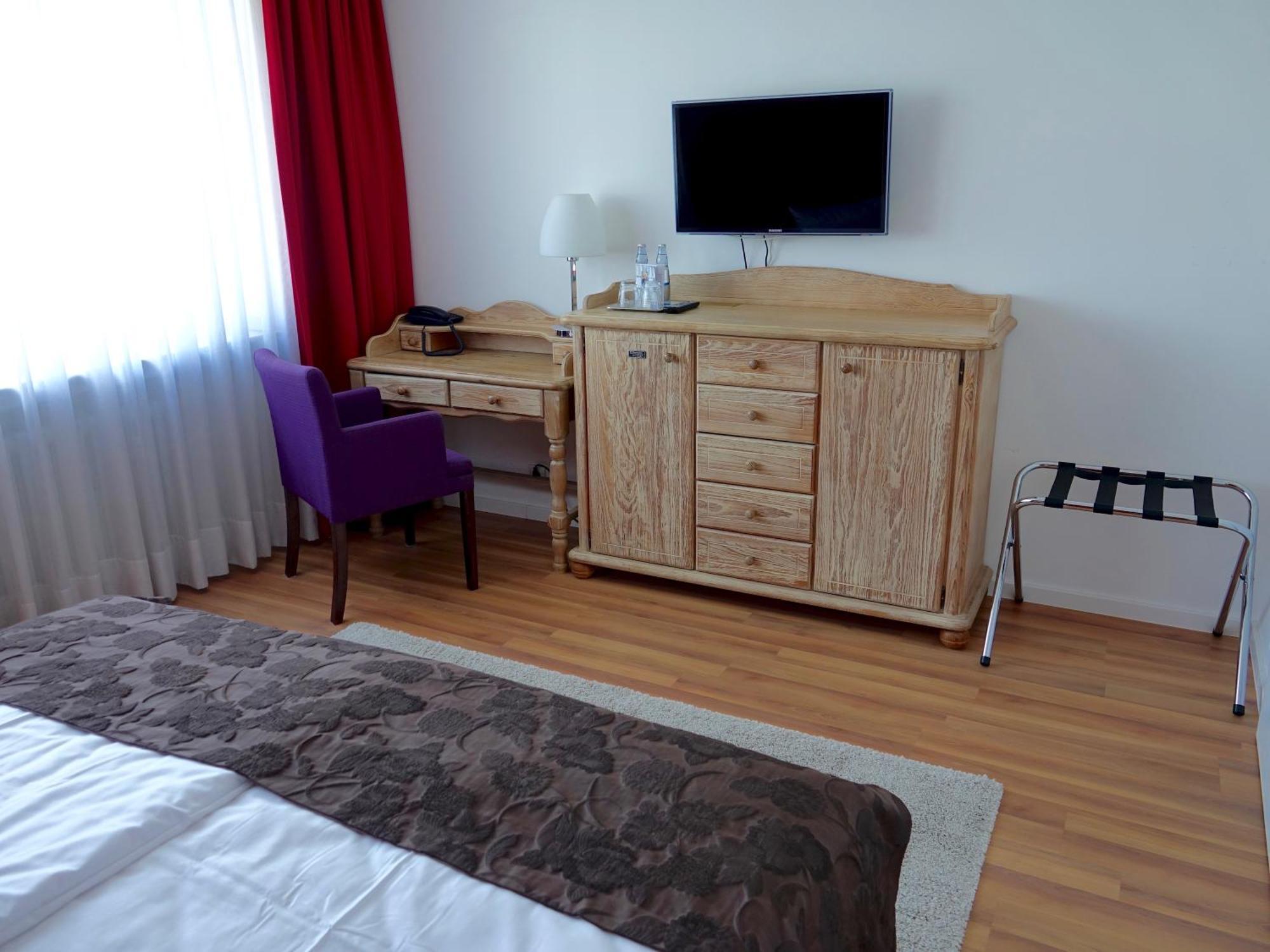 לנגנפלד Stadthotel Langenfeld מראה חיצוני תמונה