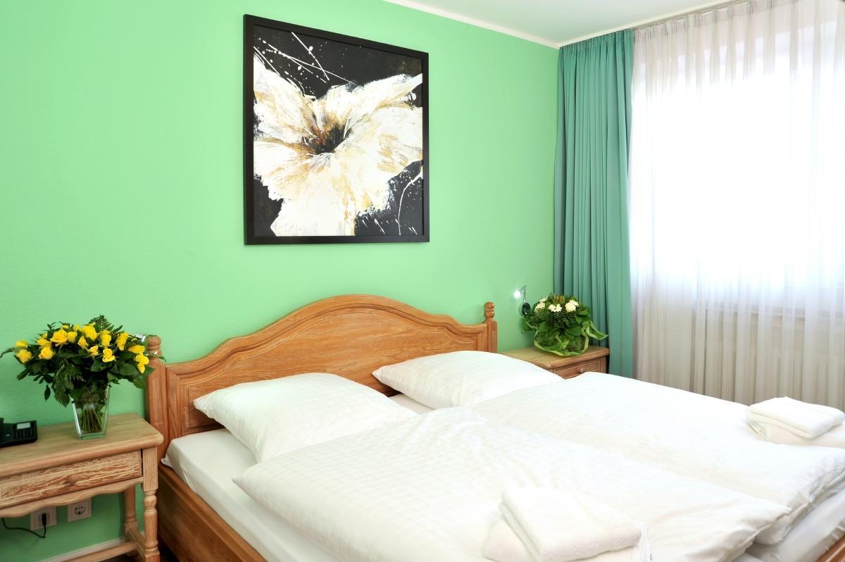 לנגנפלד Stadthotel Langenfeld מראה חיצוני תמונה